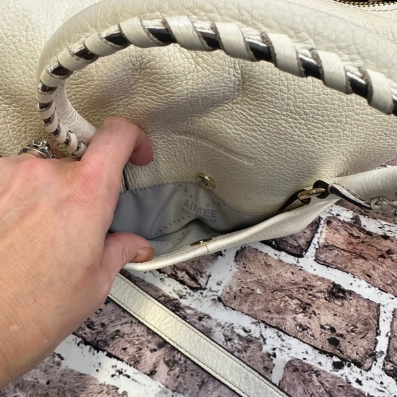 Aimee Kestenberg Satchel Crossbody Bag Ivory Leather Gold Hardware Pocketbook - Picture 5 of 16